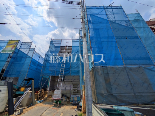 1号棟 外観 【日野市大坂上3丁目】誠心誠意、建築中!物件の内部構造などは今しか見ることができません。是非ご見学のお問合せをお待ちしております!