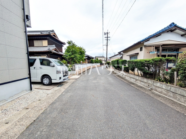 接道状況および現場風景 【春日井市東野町3丁目】 接道状況および現場風景 【春日井市東野町3丁目】