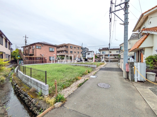 接道状況および現場風景 【立川市柴崎町1丁目】 接道状況および現場風景 【立川市柴崎町1丁目】