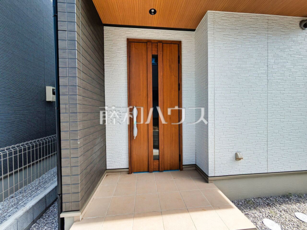 5号棟 玄関 【所沢市小手指南4丁目】 5号棟 玄関 【所沢市小手指南4丁目】