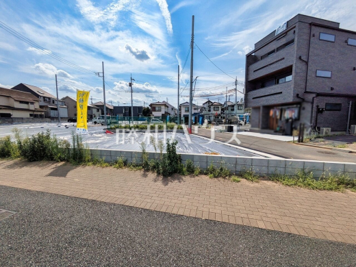 14号地 現地写真 【西東京市中町6丁目】 周辺環境はもちろん、日当たりや設備仕様など、実際に行ってみないと分からないことも多くございます。営業担当がご案内いたしますので、お気軽にお問い合わせください