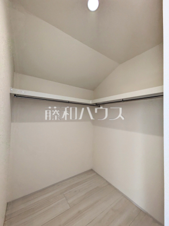 8号棟 ウォークインクローゼット 【八王子市上壱分方町】 8号棟 ウォークインクローゼット 【八王子市上壱分方町】