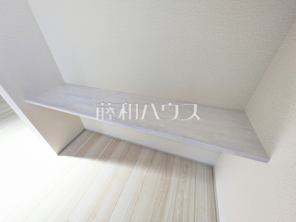8号棟 リビング・カウンターデスク 【八王子市上壱分方町】 8号棟 リビング・カウンターデスク 【八王子市上壱分方町】
