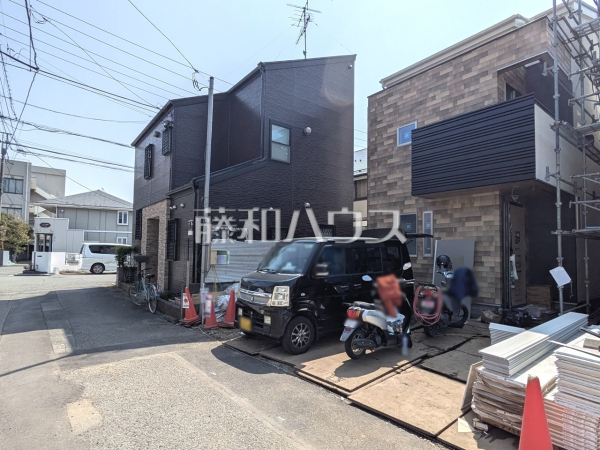 接道状況および現場風景 【小金井市梶野町1丁目】 接道状況および現場風景 【小金井市梶野町1丁目】