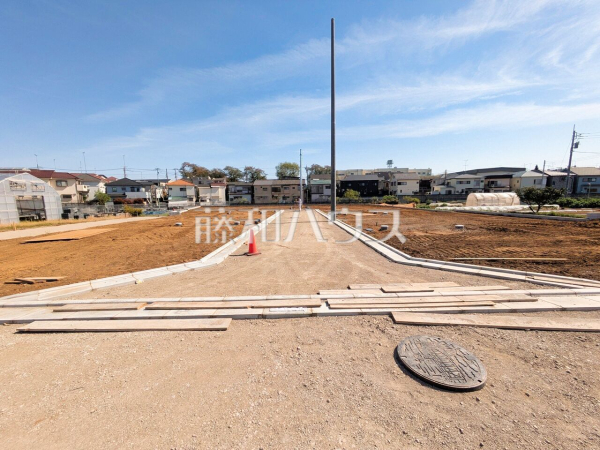 接道状況および現場風景 【東村山市秋津町3丁目】 接道状況および現場風景 【東村山市秋津町3丁目】