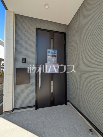 1号棟 玄関 【所沢市上新井4丁目】 1号棟 玄関 【所沢市上新井4丁目】