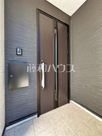 2号棟 玄関 【所沢市上新井4丁目】 2号棟 玄関 【所沢市上新井4丁目】
