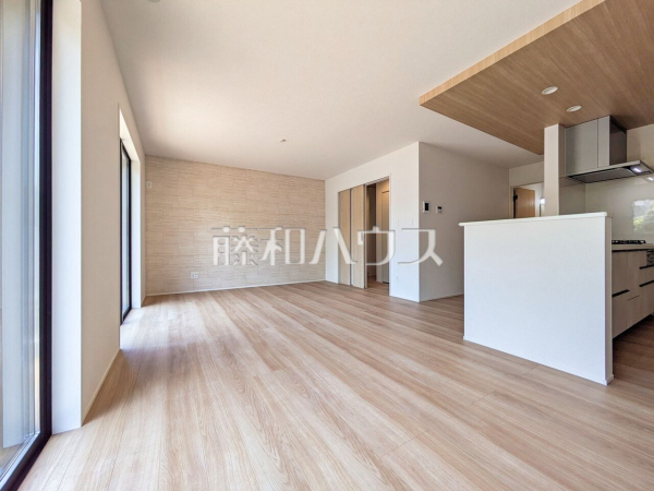リビング 【東久留米市下里2丁目】 リビング 【東久留米市下里2丁目】