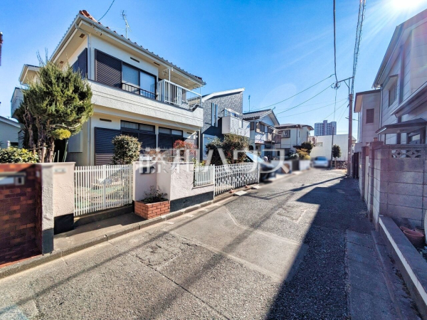 接道状況および現場風景 【東久留米市浅間町3丁目】 接道状況および現場風景 【東久留米市浅間町3丁目】