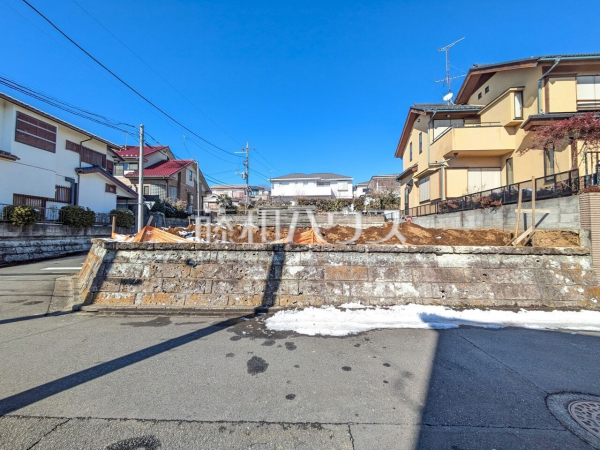 外観 【八王子市長房町】
駅までバス便ですが、お天気の良い日には健康のためウォーキングがてら歩くのもオススメです。 外観 【八王子市長房町】
駅までバス便ですが、お天気の良い日には健康のためウォーキングがてら歩くのもオススメです。
