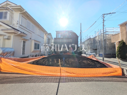 見学はしたいけど、なかなか時間が取れない・・・そんな方に出勤前や仕事終わりにマイホームを見学できるサポートをいたします。 【練馬区土支田2丁目】/撮影日2025/12/28