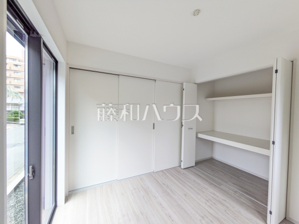 2号棟 リビングに隣接した居室 【福岡市南区西長住2丁目】 2号棟 リビングに隣接した居室 【福岡市南区西長住2丁目】
