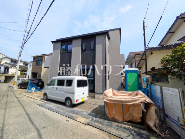 接道状況および現場風景 【福岡市東区香椎駅東1丁目】 接道状況および現場風景 【福岡市東区香椎駅東1丁目】