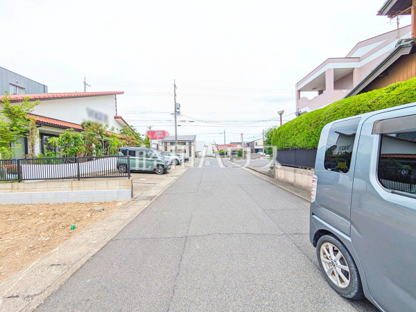接道状況および現場風景 【小牧市中央3丁目】 接道状況および現場風景 【小牧市中央3丁目】