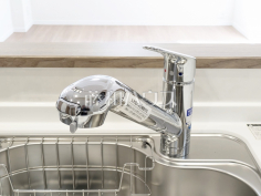 浄水器一体型水栓 【藤和シティコープ志木】 いつでもおいしいお水が飲める浄水器一体型水栓も完備
浄水器一体型水栓 【藤和シティコープ志木】 いつでもおいしいお水が飲める浄水器一体型水栓も完備