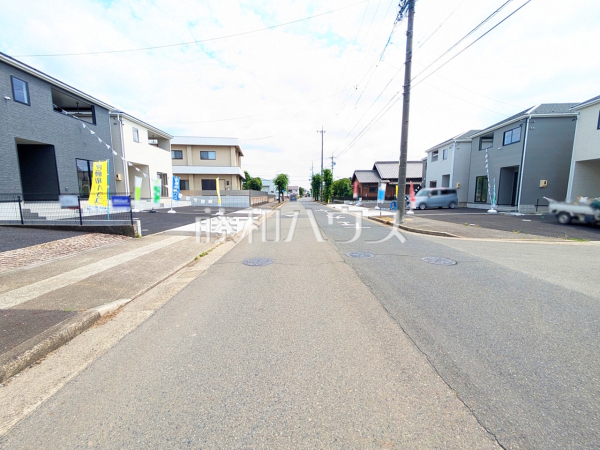接道状況および現場風景 【春日井市如意申町2丁目】 接道状況および現場風景 【春日井市如意申町2丁目】