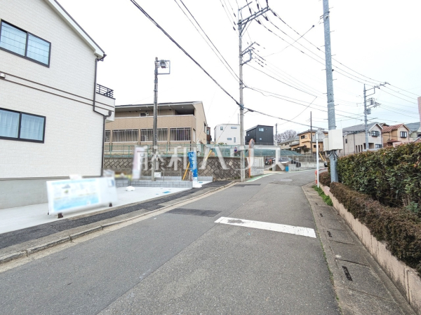 接道状況および現場風景 【新座市大和田5丁目】 接道状況および現場風景 【新座市大和田5丁目】