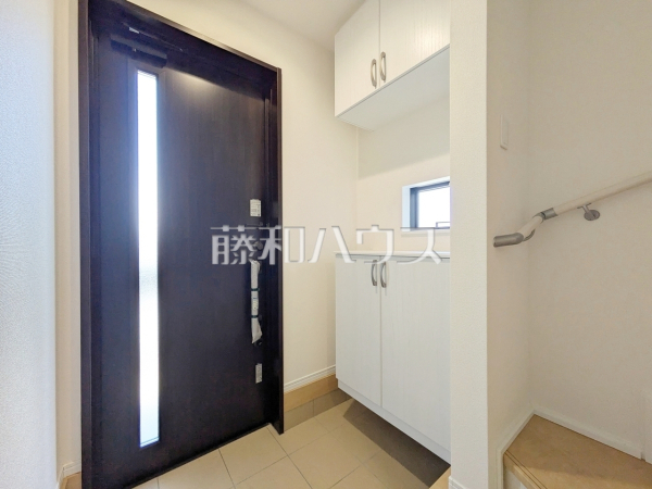 C号棟 玄関ホール 【新座市大和田5丁目】 C号棟 玄関ホール 【新座市大和田5丁目】