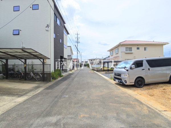 接道状況および現場風景 【春日井市西高山町3丁目】 接道状況および現場風景 【春日井市西高山町3丁目】