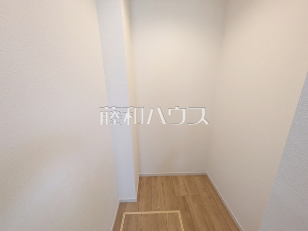 ウォークインクローゼットがあるので、お洋服等がたくさん収納できて便利です。 【練馬区富士見台2丁目】 ウォークインクローゼットがあるので、お洋服等がたくさん収納できて便利です。 【練馬区富士見台2丁目】