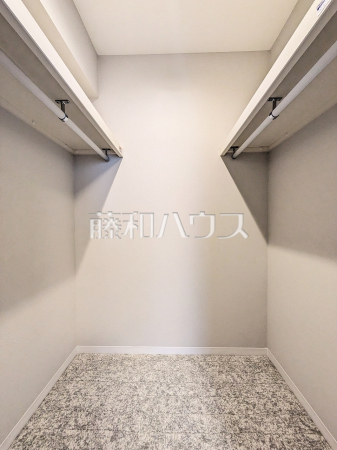 ウォークインクローゼット 【アイムふじみ野西二番館】 ウォークインクローゼット 【アイムふじみ野西二番館】