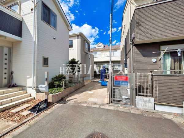 接道状況および現場風景 【小平市学園東町】 接道状況および現場風景 【小平市学園東町】
