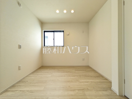 2号棟 リビング 【小金井市貫井南町1丁目】/撮影日2026/05/11