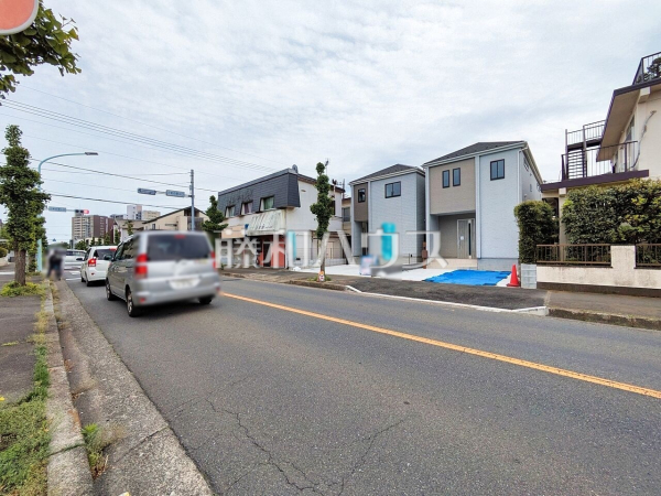 接道状況および現場風景 【所沢市中新井3丁目】 見学はしたいけど、なかなか時間が取れない・・・そんな方に出勤前や仕事終わりにマイホームを見学できるサポートをいたします。 接道状況および現場風景 【所沢市中新井3丁目】 見学はしたいけど、なかなか時間が取れない・・・そんな方に出勤前や仕事終わりにマイホームを見学できるサポートをいたします。