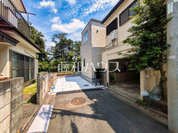 接道状況および現場風景 【東村山市萩山町2丁目】 接道状況および現場風景 【東村山市萩山町2丁目】