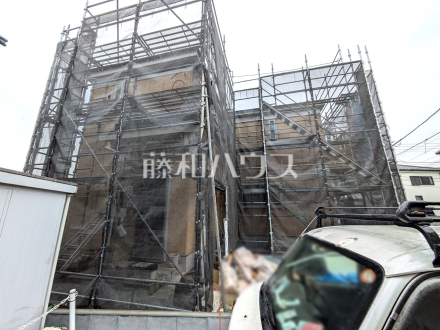 まだシートが被っておりますので、安全にご案内させていただくため、ぜひお問い合わせください。 外観 【調布市菊野台3丁目】/撮影日2026/03/23