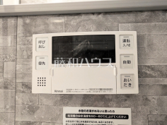 給湯機 【調布第2コーポラス】追焚き機能付きなので、生活時間の違う家族に便利です。 給湯機 【調布第2コーポラス】追焚き機能付きなので、生活時間の違う家族に便利です。
