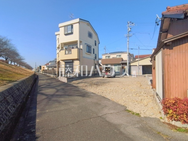 接道状況および現場風景 【名古屋市北区西味鋺5丁目】 接道状況および現場風景 【名古屋市北区西味鋺5丁目】