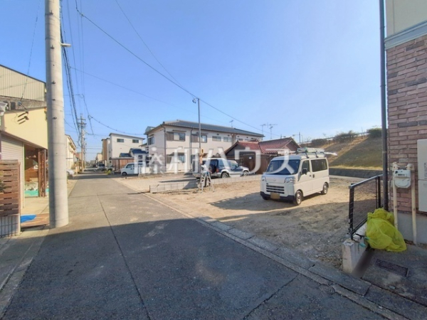 接道状況および現場風景 【名古屋市北区西味鋺5丁目】 接道状況および現場風景 【名古屋市北区西味鋺5丁目】