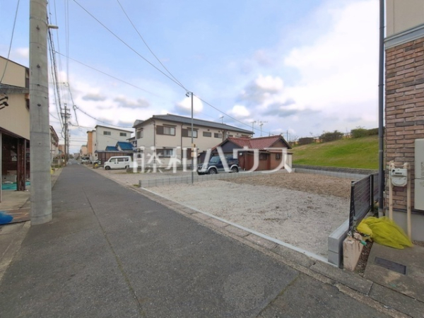 接道状況および現場風景 【名古屋市北区西味鋺5丁目】 接道状況および現場風景 【名古屋市北区西味鋺5丁目】