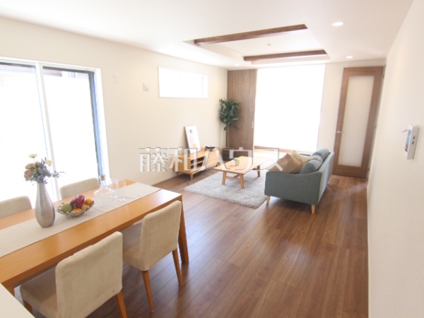 リビング 【糟屋郡志免町桜丘1丁目】 リビング 【糟屋郡志免町桜丘1丁目】