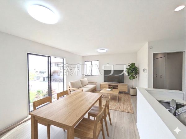 B号棟 ※画像は実際の室内に家具・調度品をAI(CG)で合成した配置例です。家具・調度品は販売価格に含まれません。また、実際の室内とは色調や質感が異なる場合があります。 B号棟 ※画像は実際の室内に家具・調度品をAI(CG)で合成した配置例です。家具・調度品は販売価格に含まれません。また、実際の室内とは色調や質感が異なる場合があります。