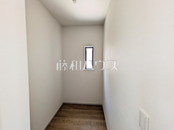 1号棟 リネン庫 【糟屋郡志免町桜丘3丁目】 1号棟 リネン庫 【糟屋郡志免町桜丘3丁目】
