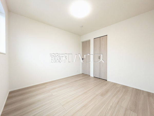 2号棟 居室 【武蔵村山市伊奈平6丁目】 2号棟 居室 【武蔵村山市伊奈平6丁目】