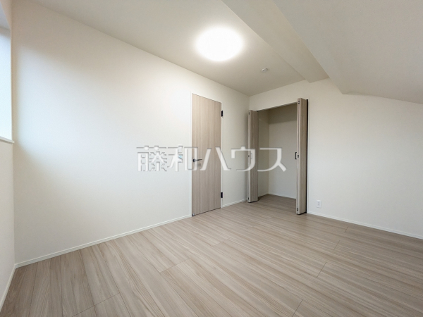 2号棟 居室 【武蔵村山市伊奈平6丁目】 2号棟 居室 【武蔵村山市伊奈平6丁目】