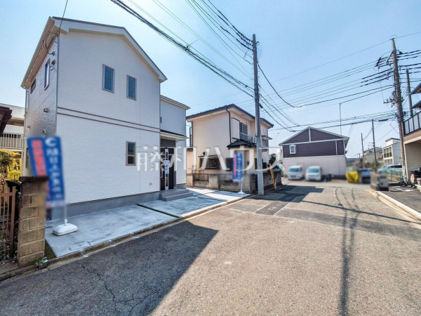 接道状況および現場風景 【所沢市中新井2丁目】 接道状況および現場風景 【所沢市中新井2丁目】