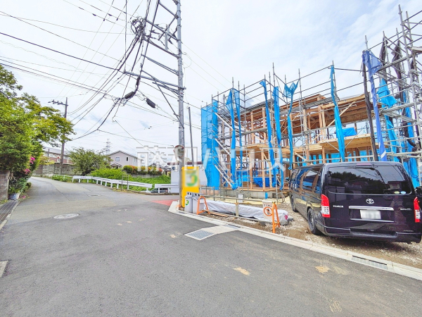 接道状況および現場風景 【日野市南平9丁目】 接道状況および現場風景 【日野市南平9丁目】