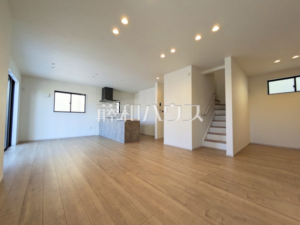 1号棟 リビング 【府中市南町1丁目】 1号棟 リビング 【府中市南町1丁目】