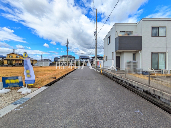 接道状況および現場風景 【名古屋市守山区大字上志段味字海東】 接道状況および現場風景 【名古屋市守山区大字上志段味字海東】