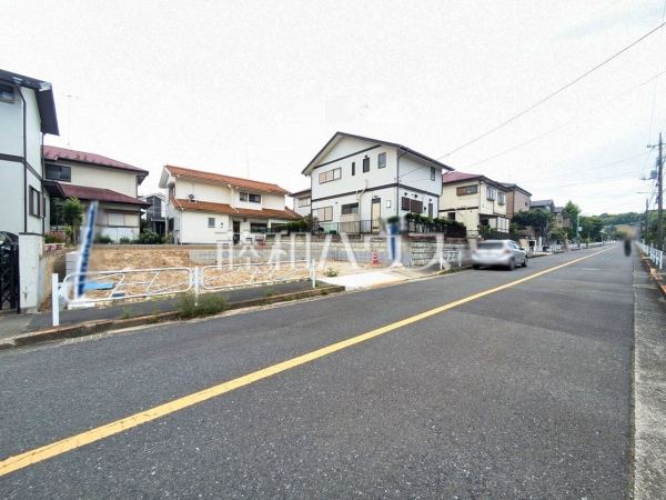 接道状況および現場風景 【八王子市北野台2丁目】 接道状況および現場風景 【八王子市北野台2丁目】