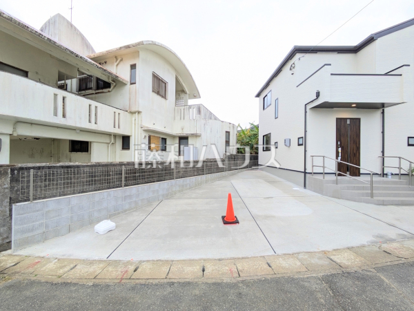 3号棟 カースペース 【南城市知念字安座真】 3号棟 カースペース 【南城市知念字安座真】