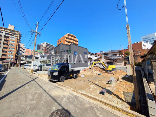 接道状況および現場風景 【福岡市早良区飯倉2丁目】 接道状況および現場風景 【福岡市早良区飯倉2丁目】