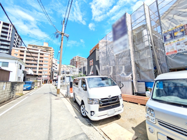 接道状況および現場風景 【福岡市早良区飯倉2丁目】 接道状況および現場風景 【福岡市早良区飯倉2丁目】