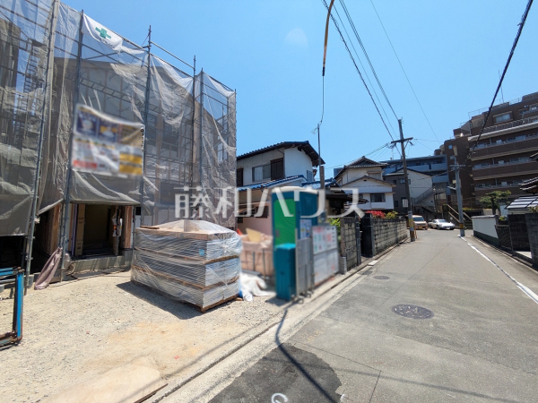 接道状況および現場風景 【福岡市早良区飯倉2丁目】 接道状況および現場風景 【福岡市早良区飯倉2丁目】
