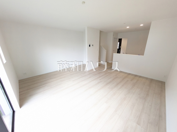 リビング 【春日井市西本町3丁目】 リビング 【春日井市西本町3丁目】