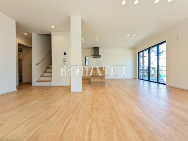 リビング 【八王子市めじろ台3丁目】 リビング 【八王子市めじろ台3丁目】